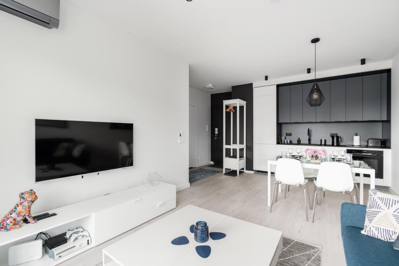 Stara Cegielnia Lake View Apartment By Renters Prestige بوزنان المظهر الخارجي الصورة